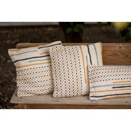 COJINES RAYAS AZUL Y MOSTAZA